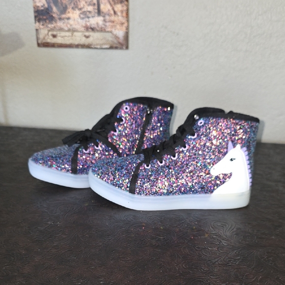 NEW 3 Yth Sparkly Unicorn Kids High-Top Sneakers Light Up Hi-tips Zip & Laces - Picture 1 of 10